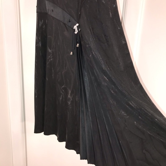 Black Jacquard Pleated Skirt French Designer Style - Picture 4 of 9